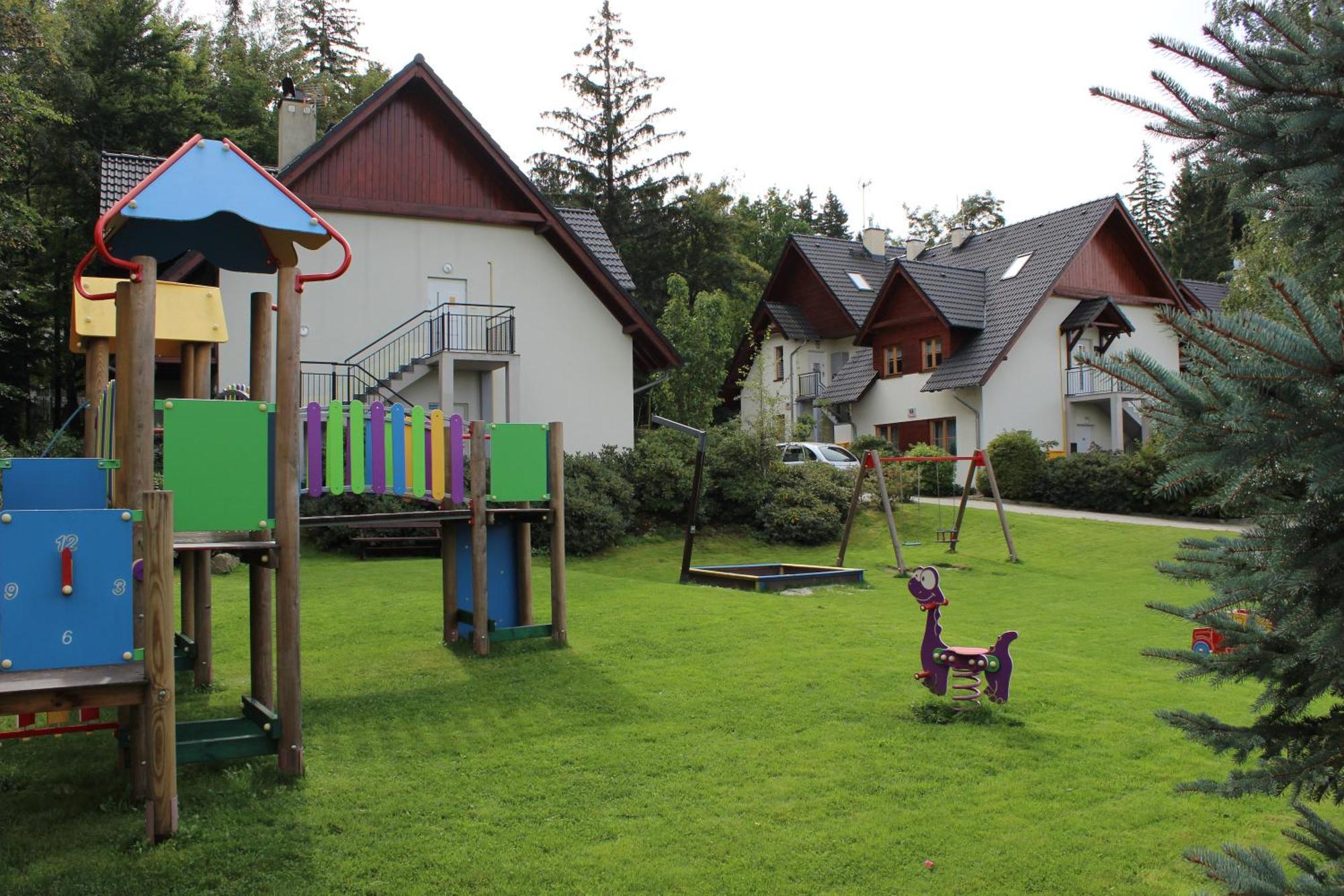 Apartament Bialy Na Osiedlu "Apartamenty Pod Sniezka" Karpacz Dış mekan fotoğraf